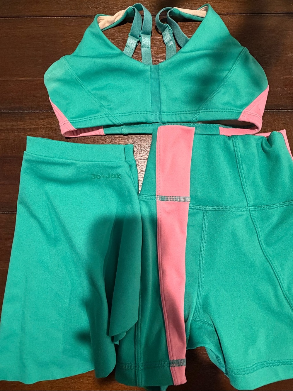 Jo and Jax set